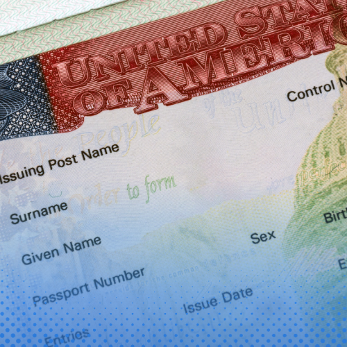 Hoa Kỳ đã thu hồi hơn 30.000 visa