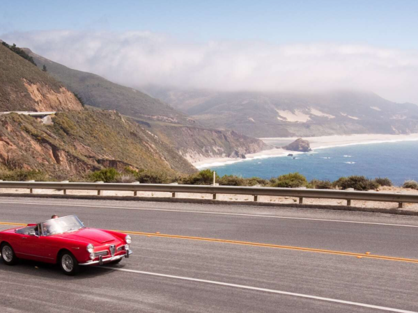 So sánh lái xe Việt Nam - Hoa Kỳ