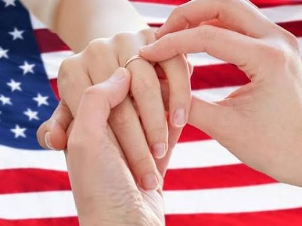 Mỹ phá đường dây kết hôn giả với binh sĩ để lấy thẻ xanh