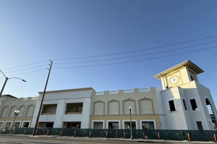 Chợ Bến Thành phiên bản 2025 tại Westminster, California có gì ?