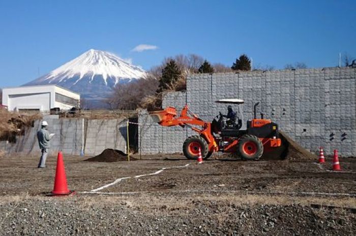 TUYỂN DỤNG NHÂN VIÊN VẬN HÀNH MÁY XÂY DỰNG LÀM VIỆC TẠI NAGASAKA MACHI, HOKUTO, YAMANASHI NHẬT BẢN